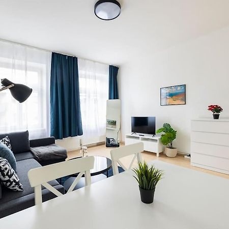 Beautiful 1 Bedroom Apartment Near Schoenbrunn เวียนนา ภายนอก รูปภาพ